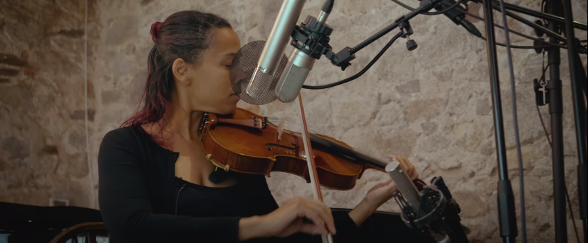 Rhiannon Giddens - Waterbound (with Francesco Turrisi)